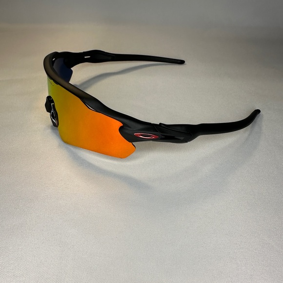 OAKLEY Radar EV Path Torch Red Prizm Lens - Picture 2 of 5